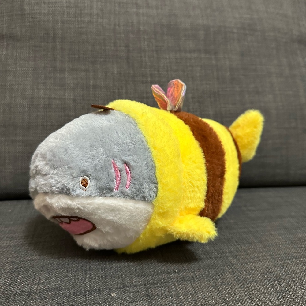 NWT Yellow and Brown Plush Shark Toy
